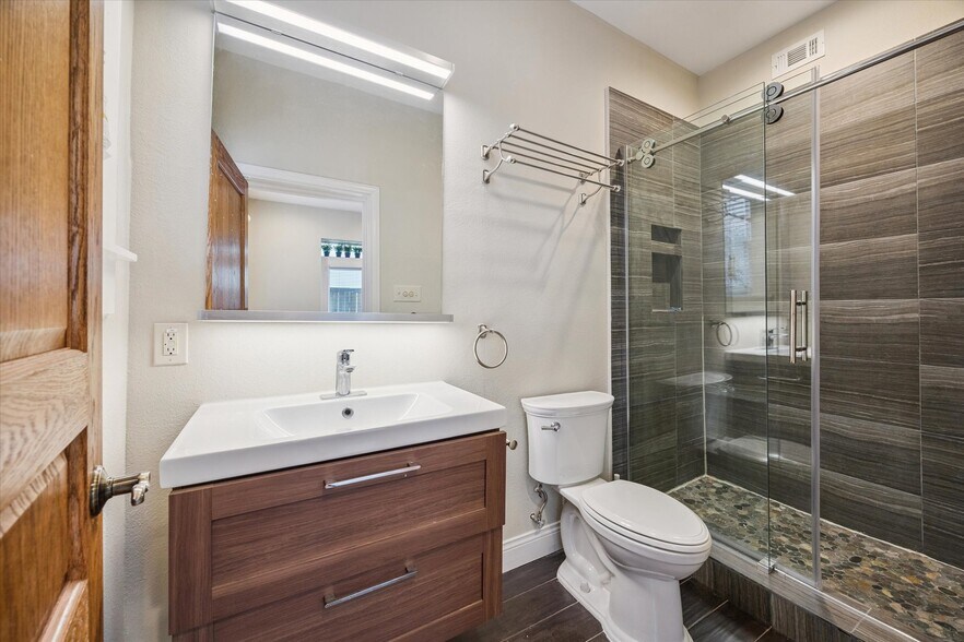 More Photos Of 1220 W Gray St, Houston Apartments For Sale