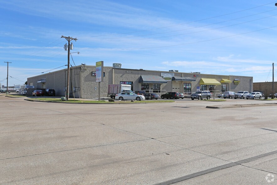 Primary Photo Of 15400-15408 Midway Rd, Addison Distribution For Lease