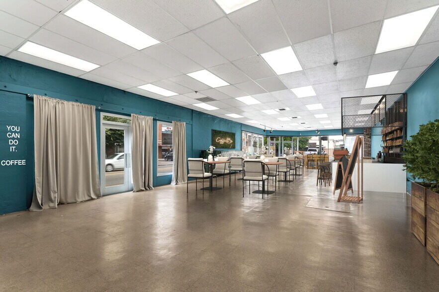 More Photos Of 102 E Main St, Auburn Storefront For Lease