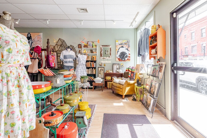 More Photos Of 14 Railroad St, Great Barrington General Retail For Sale