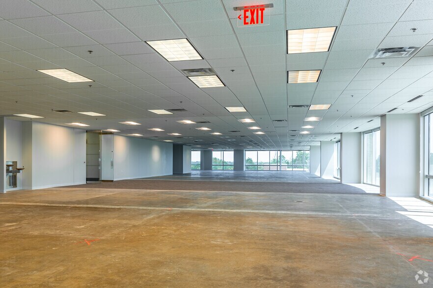 More Photos Of 2600 N Central Expy, Richardson Office For Lease