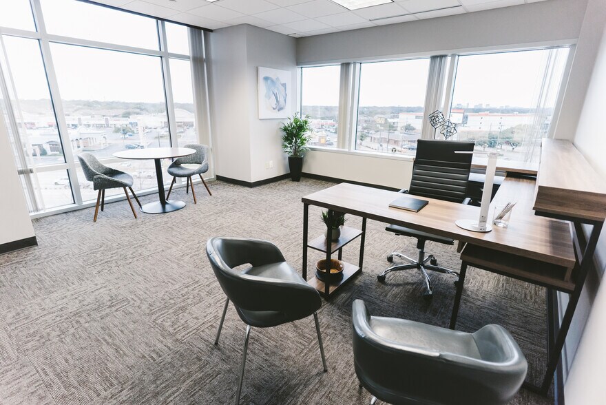 More Photos Of 10440 N Central Expy, Dallas Office For Sale