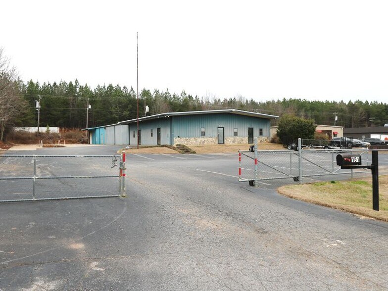 Primary Photo Of 151 Tandem Dr, Greer Flex For Lease