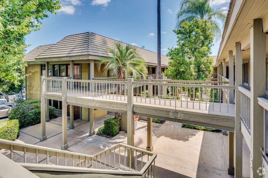 More Photos Of 17731 Irvine Blvd, Tustin Office For Lease