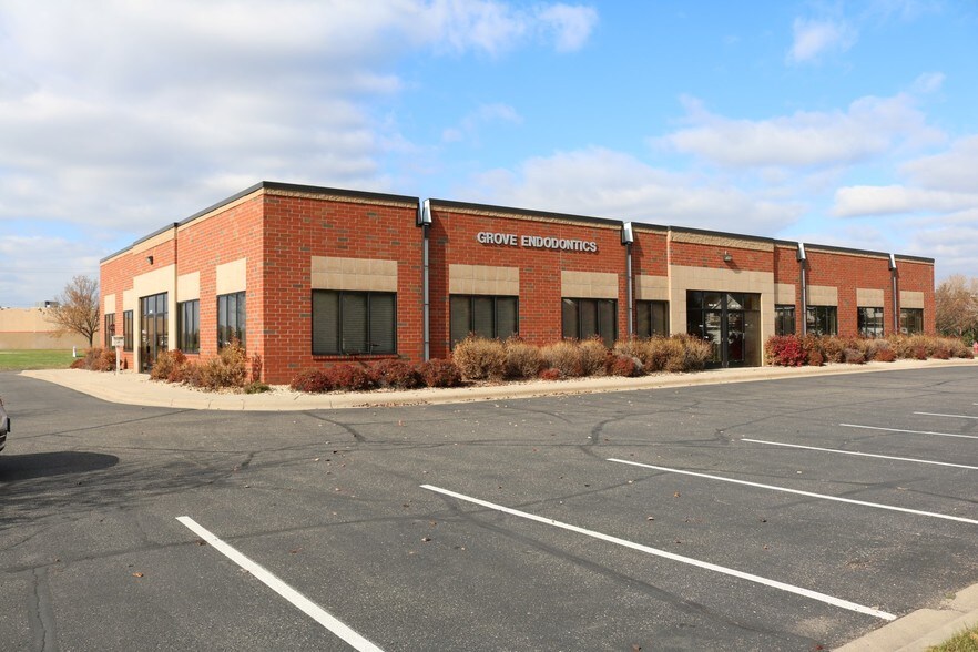 More Photos Of 8811 92nd St S, Cottage Grove Office For Lease