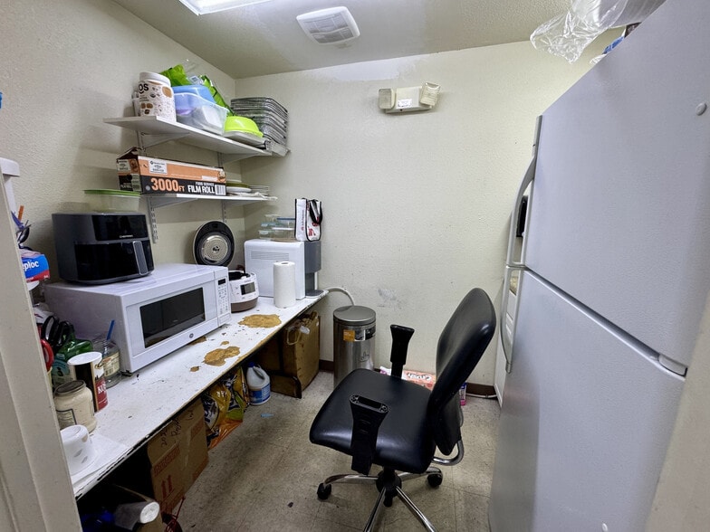 More Photos Of 3501 SW 34th St, Gainesville Freestanding For Lease