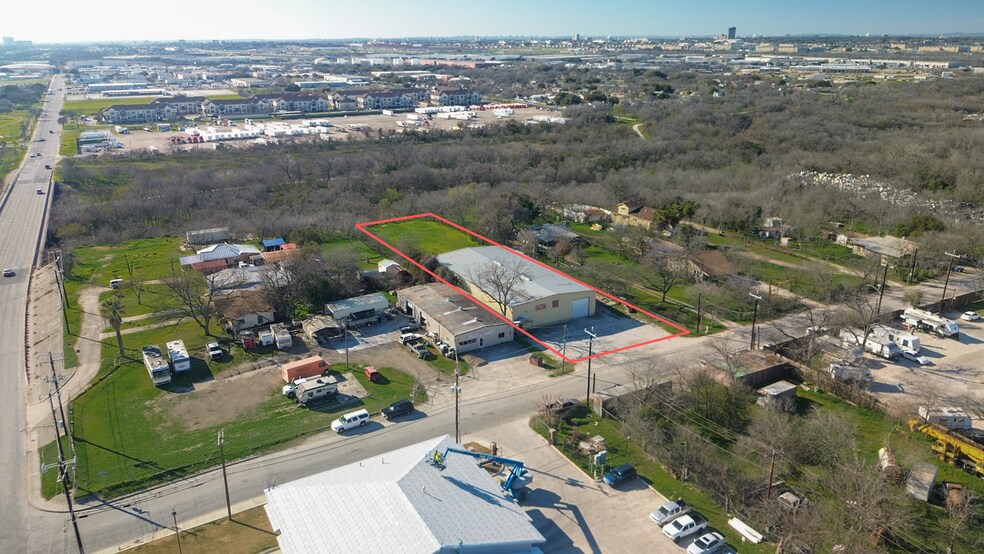 More Photos Of 925 Creekview Dr, San Antonio Manufacturing For Sale