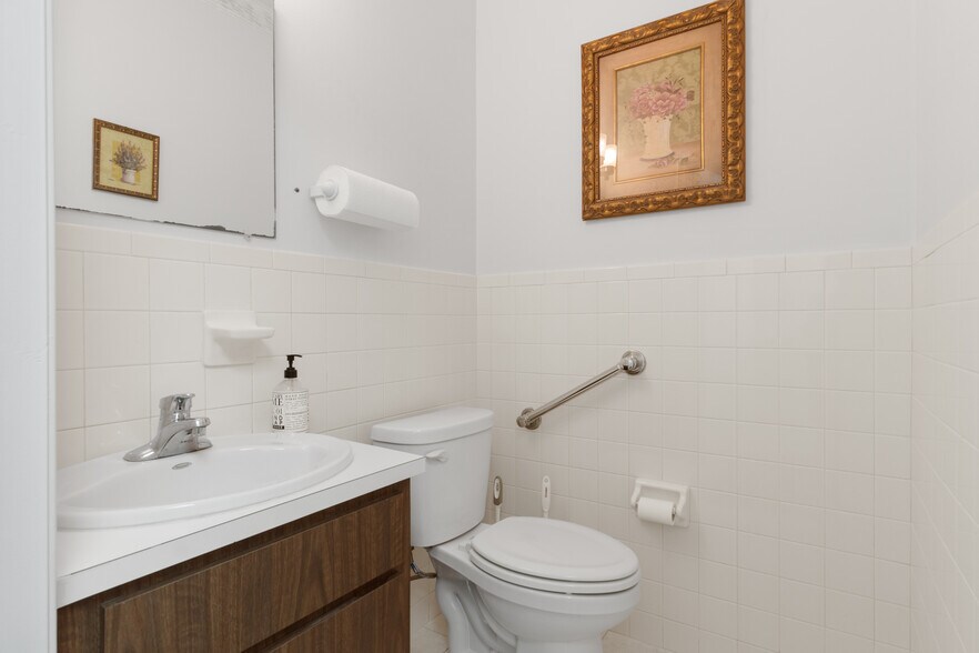 More Photos Of 9030 W Fort Island Trl, Crystal River Medical For Sale