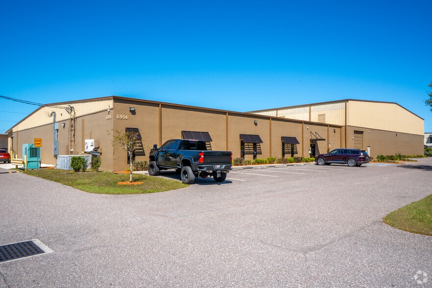 Primary Photo Of 6914 Asphalt Ave, Tampa Warehouse For Lease