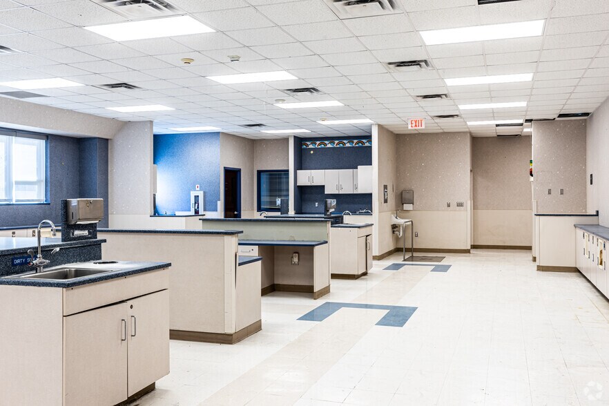 More Photos Of 501 Oak St, Leavenworth Medical For Lease