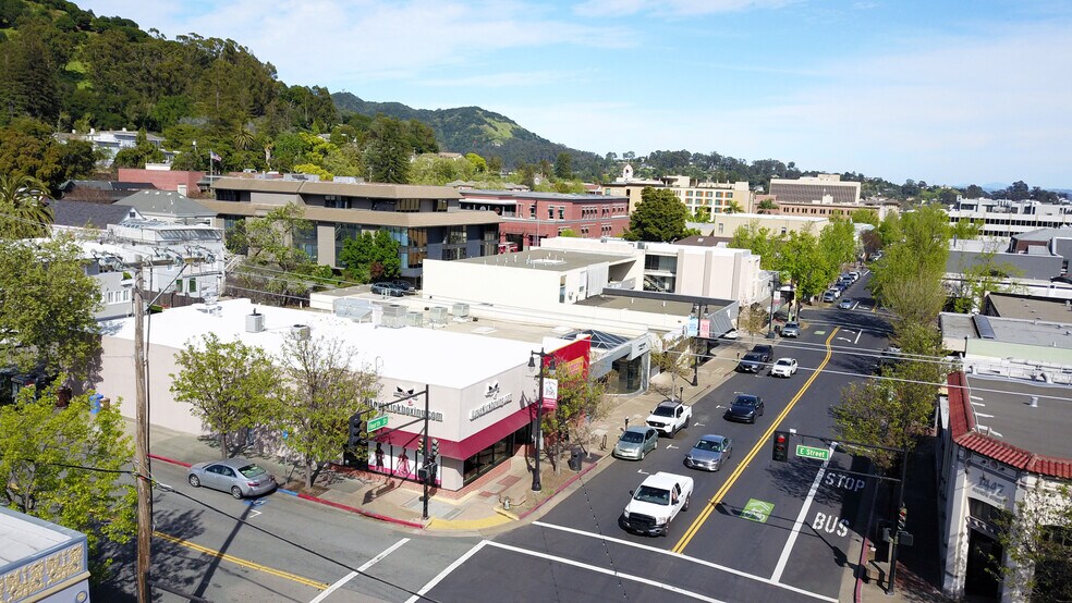 More Photos Of 1444-1446 4th St, San Rafael Storefront For Lease