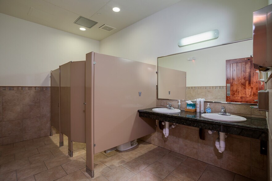 More Photos Of 675 Snapdragon Way, Steamboat Springs Medical For Lease