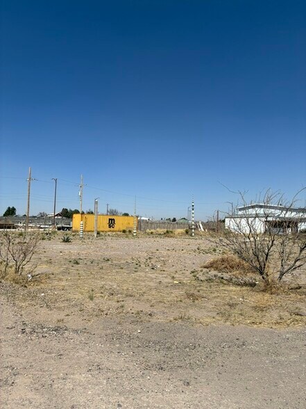 More Photos Of 204 S Mesa St, Marfa Land For Sale