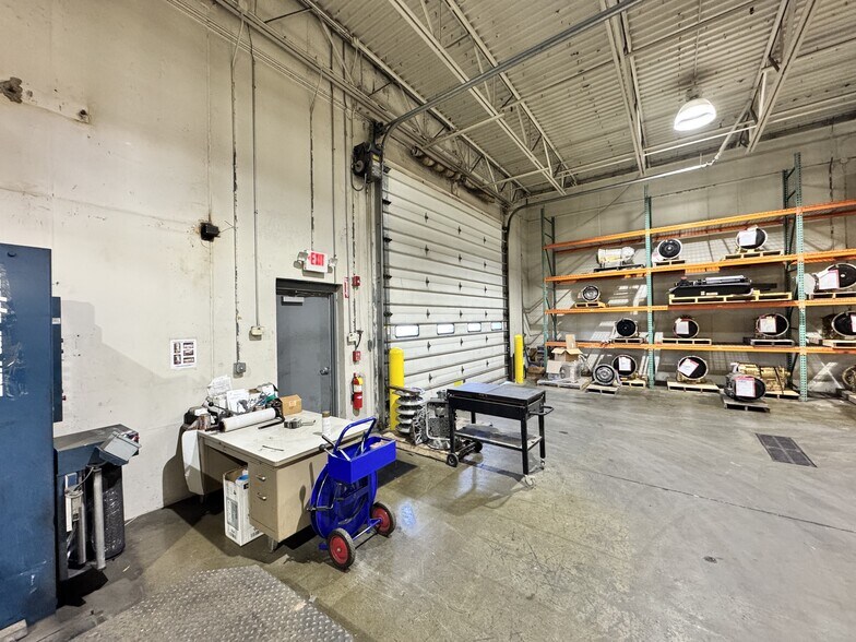 More Photos Of 450 N Enterprise Blvd, Lebanon Warehouse For Sale