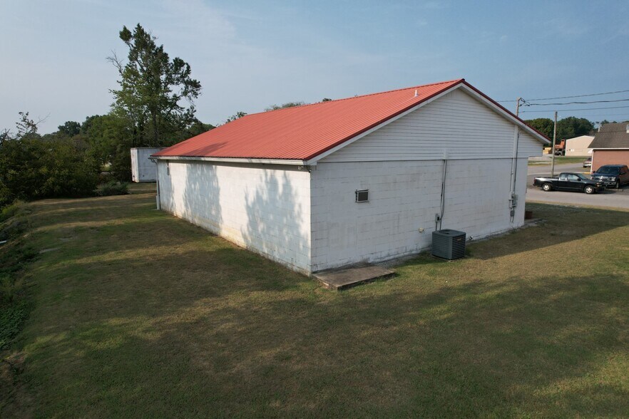 More Photos Of 101 Short st, Morrison Storefront Retail Office For Sale