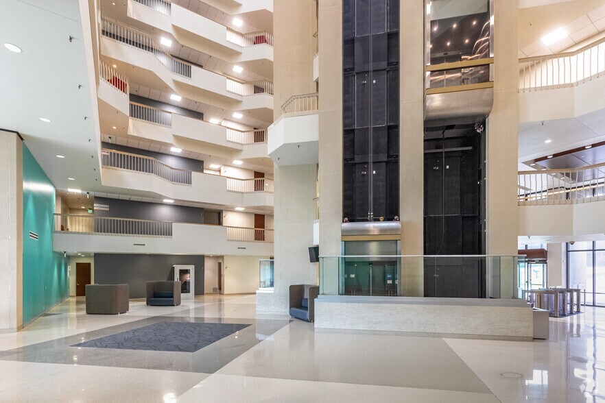 More Photos Of 5615 Highpoint Dr, Irving Office For Lease