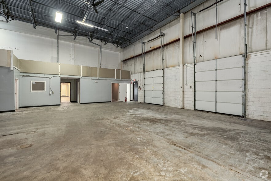 More Photos Of 378 Page St, Stoughton Light Distribution For Sale