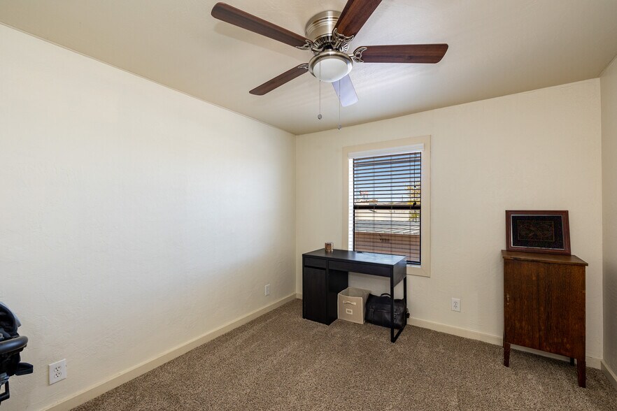 More Photos Of 116 S 1st St, Williams Office For Sale