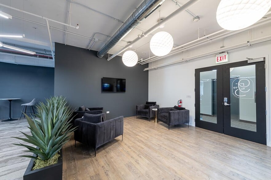 More Photos Of 17 N State St, Chicago Office For Lease