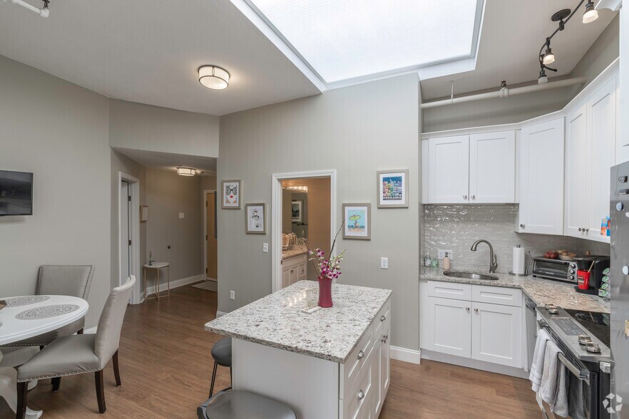 More Photos Of 139-145 Richmond St, Boston Apartments For Sale