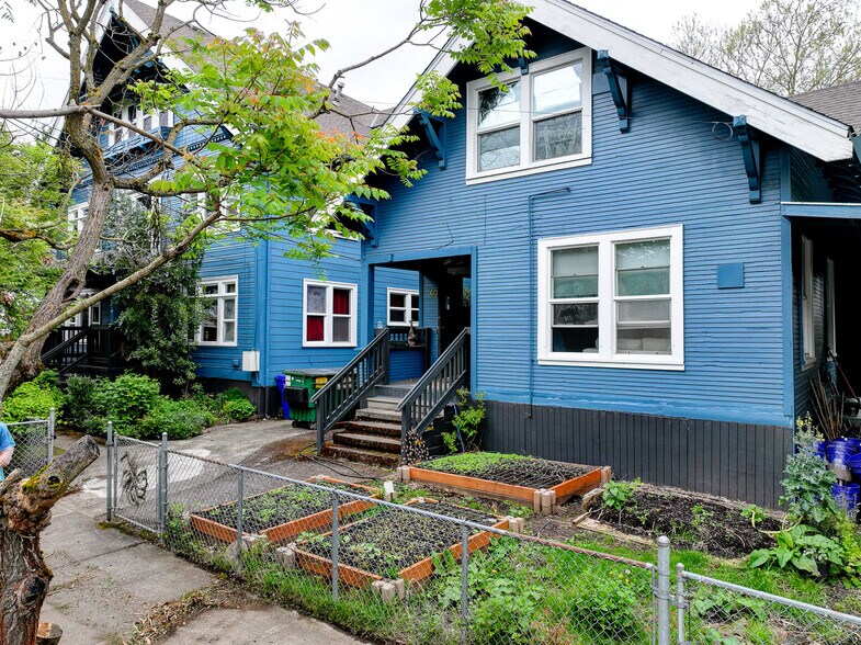 More Photos Of 4016-4024 NE 6th Ave, Portland Apartments For Sale
