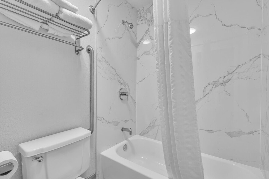 More Photos Of 962 Riverview Rd, Rock Hill Hotel For Sale