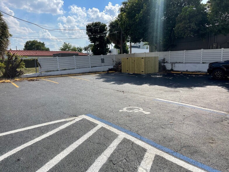 50 E Dania Beach Blvd, Dania Beach, FL 33004 Retail For Lease