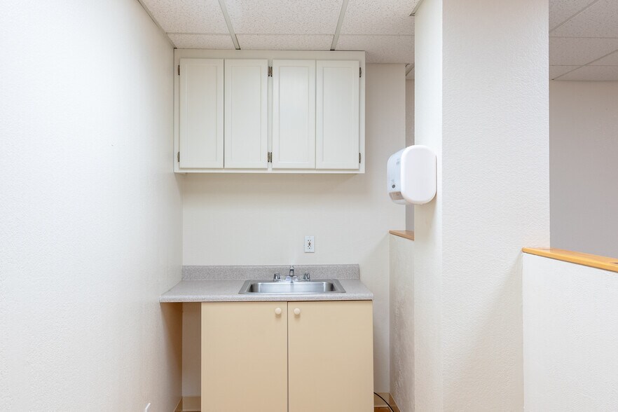 More Photos Of 85 Brookwood Ave, Santa Rosa Office For Lease
