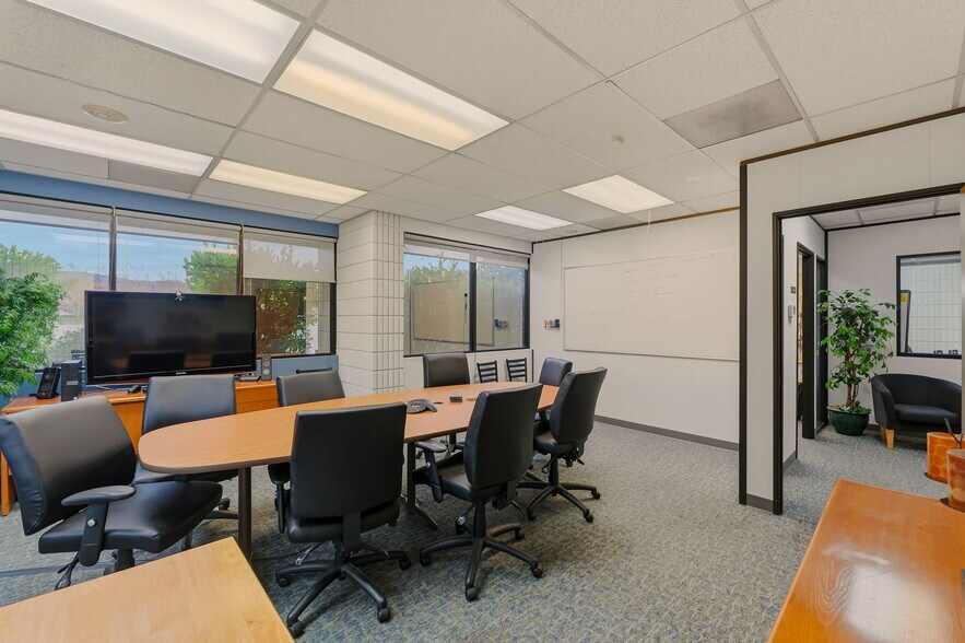 More Photos Of 992 S De Anza Blvd, San Jose Office For Lease