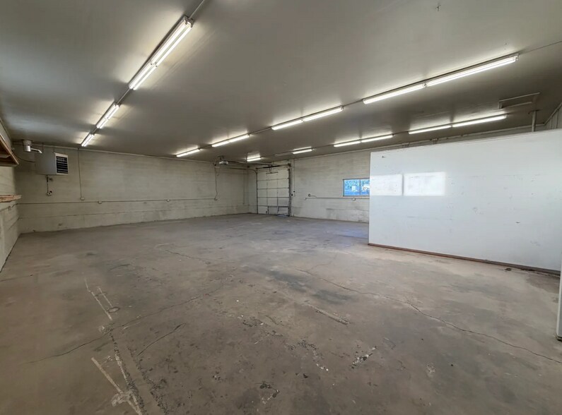 More Photos Of 589 N Geneva Rd, Lindon Warehouse For Sale