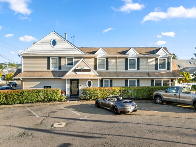 More Photos Of 77 Jefferson Plz, Totowa Office For Sale