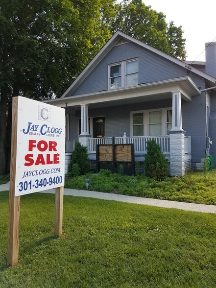 More Photos Of 7 Park Ave, Gaithersburg Office For Sale