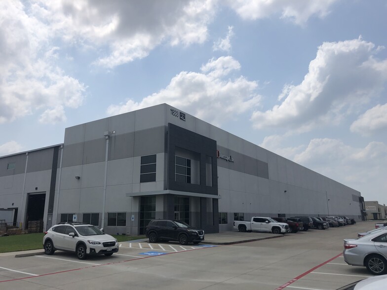 Primary Photo Of 11833 Cutten Rd, Houston Distribution For Lease