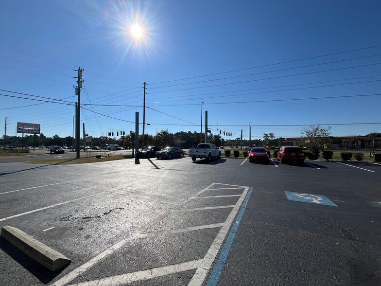 More Photos Of 16645 US Highway 19, Hudson Showroom For Sale