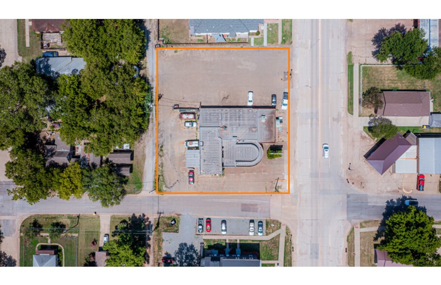 More Photos Of 1324 S Main St, Stillwater Office For Sale
