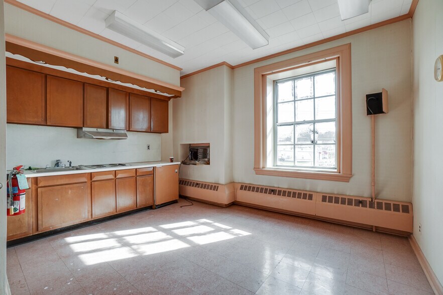 More Photos Of 63 Main St, Netcong Storefront Retail Residential For Sale