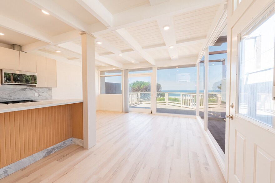 More Photos Of 7273 Birdview Ave, Malibu Apartments For Sale