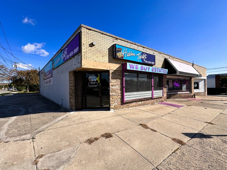More Photos Of 751-753 Merrick Rd, Baldwin Storefront Retail Office For Lease