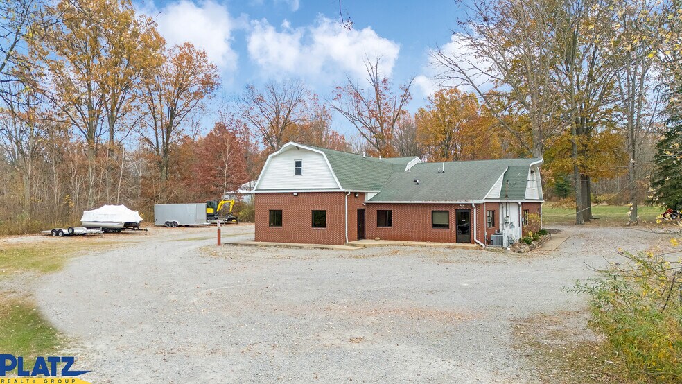 More Photos Of 170 Duquesne St, Columbiana Storefront Retail Office For Lease