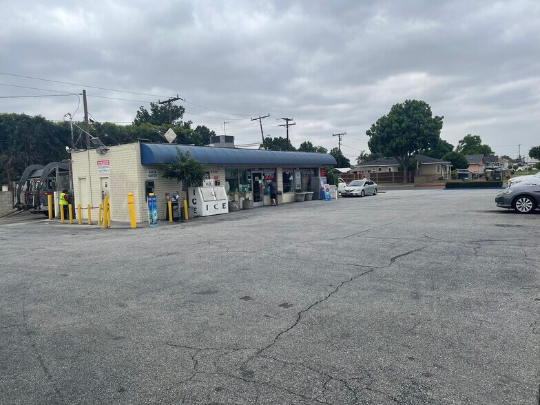 More Photos Of 9706 Telegraph Rd, Downey Service Station For Sale