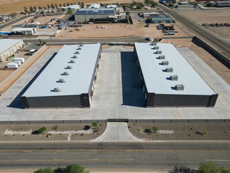 More Photos Of 3912 E 43rd St, Yuma Warehouse For Lease