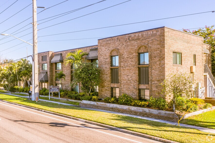 More Photos Of 1802 S Fiske Blvd, Rockledge Office For Lease