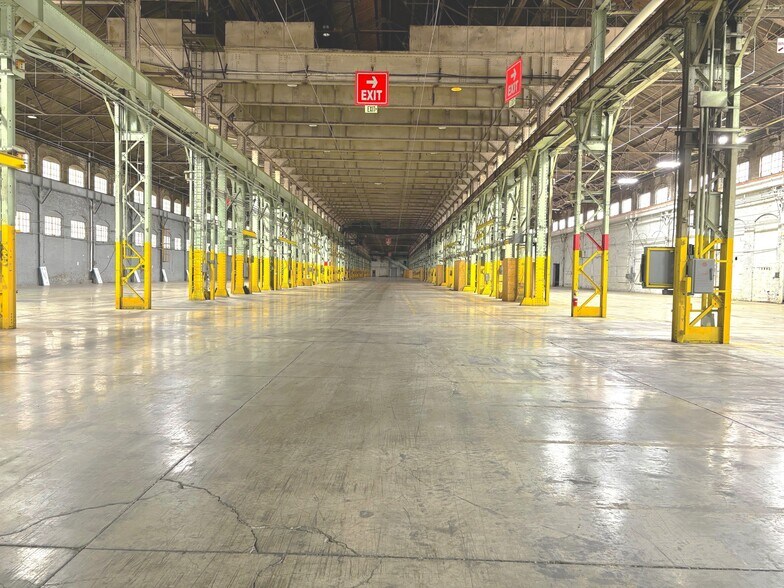 More Photos Of 617 W Center St, Marion Warehouse For Sale