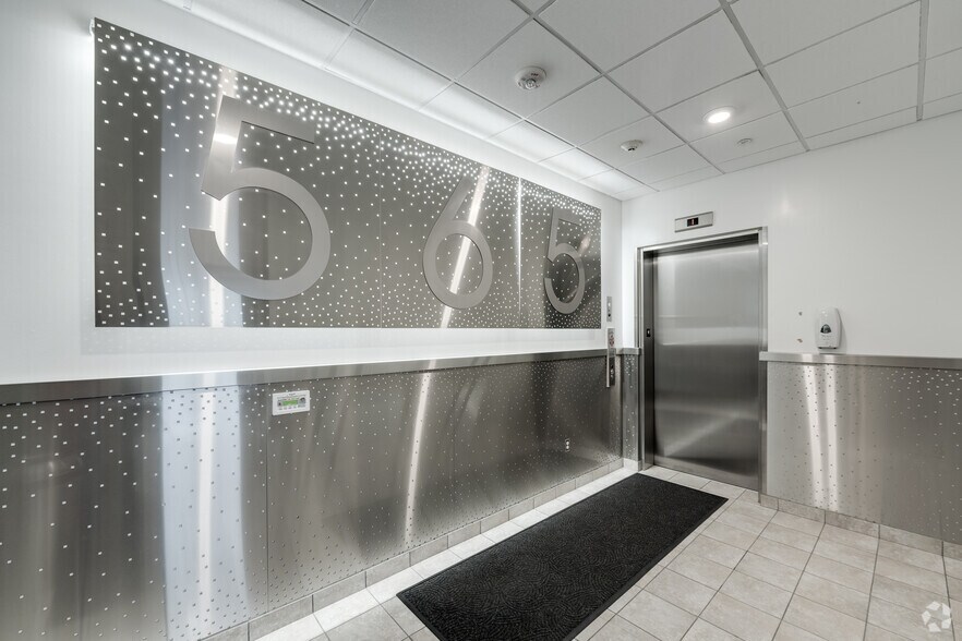 More Photos Of 565 E Grand River Ave, East Lansing Apartments For Lease