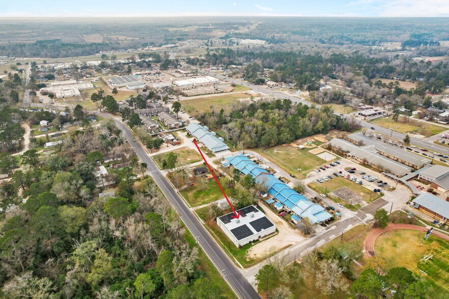 More Photos Of 115 N Willis Ave, Livingston Warehouse For Sale