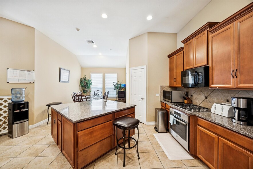 More Photos Of 4218 Brannon Branch Ct, Fulshear Healthcare For Sale
