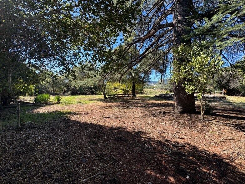 More Photos Of 31981-32011 McCray Rd, Cloverdale Land For Sale