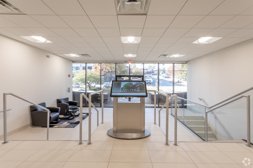 More Photos Of 11821 Parklawn Dr, Rockville Office For Lease