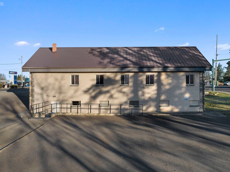 More Photos Of 39590 Pioneer blvd, Sandy Religious Facility For Sale