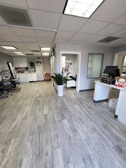 More Photos Of 23601 Moulton Pky, Laguna Hills Medical For Lease